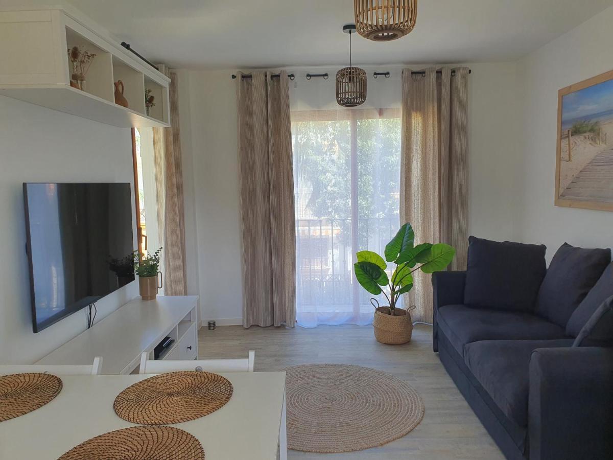 Lovely Apartment In Denia; El Patio Luaran gambar