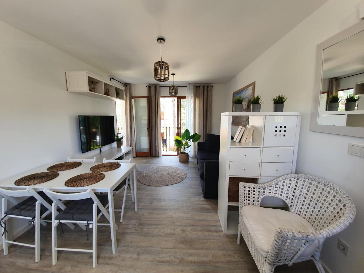 Lovely Apartment In Denia; El Patio Luaran gambar